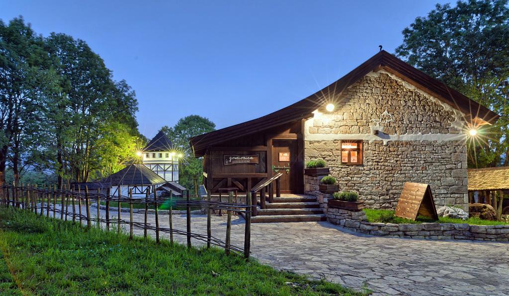 Farm Stay Čardaklije Kulen Vakuf Dış mekan fotoğraf