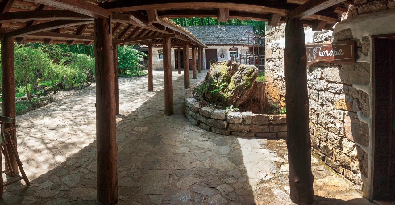 Farm Stay Čardaklije Kulen Vakuf Dış mekan fotoğraf